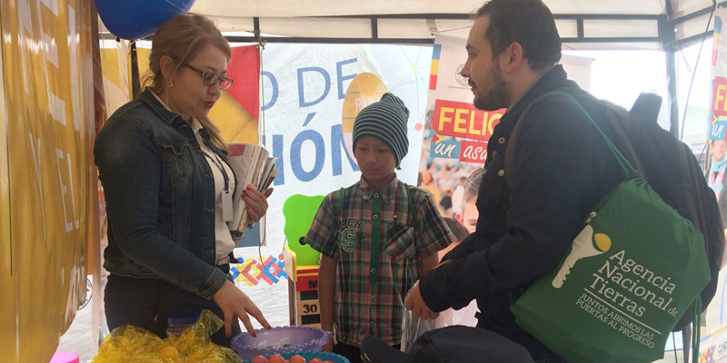 Alta Consejería para la Felicidad y el Bienestar participa en feria de la transparencia 
