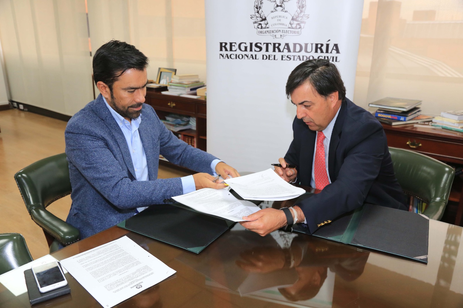Firman Convenio interadministrativo de cooperación con la Registraduría Nacional 


