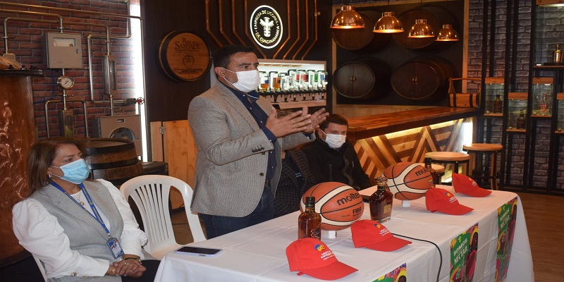 Ron Santafé 12 años Nido de Cóndores apoya el deporte departamental









