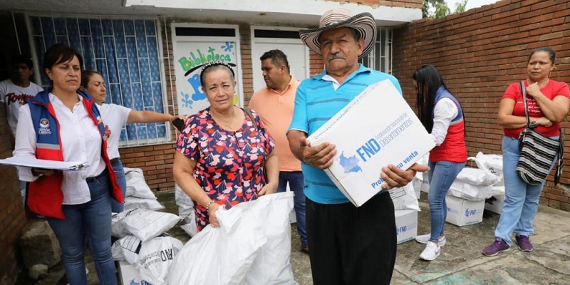 Se entregan ayudas humanitarias a 210 familias de Nocaima, Villeta y San Francisco afectadas por las lluvias
