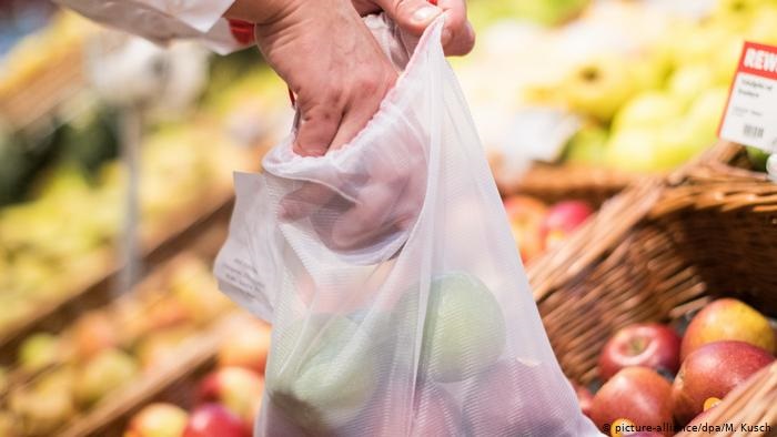 Prohibir el uso de plásticos, un paso más para salvar el planeta
