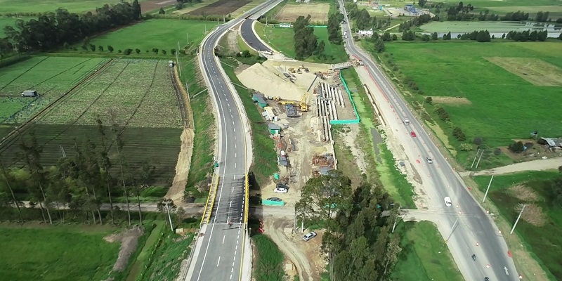 Avance del 75 % en construcción de doble calzada para la provincia Sabana Occidente
