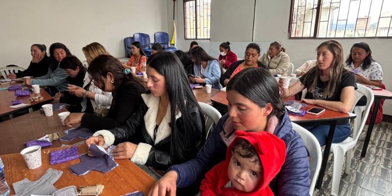 Más de 1.400 mujeres y niñas beneficiadas con la primera etapa de la estrategia “Dignidad Menstrual” en Cundinamarca

