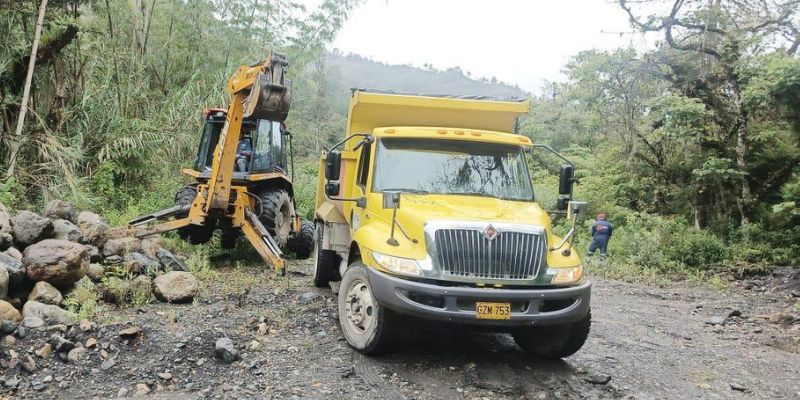 Frente a la ola invernal, Cundinamarca refuerza atención con maquinaria activa en más de 60 municipios