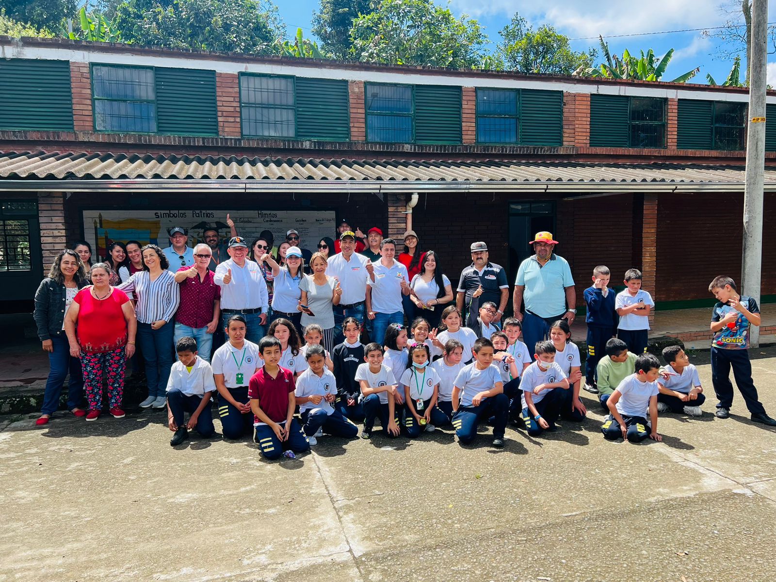 Nos sumamos al programa Toda una vida contigo para embellecer la IED rural Miguel Samper Agudelo en Guaduas 