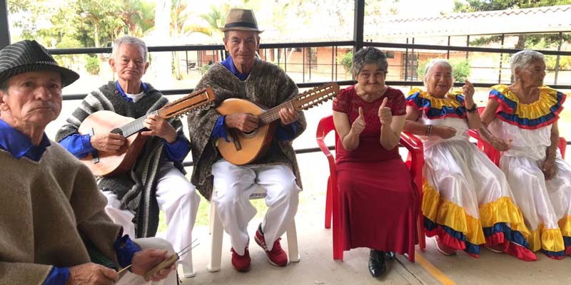 Más de 100 adultos mayores mostraron sus talentos artísticos en Fusagasugá 


































