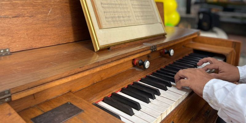 El armonio donde se interpretó por primera vez el Himno Nacional es declarado Bien de Interés Cultural
