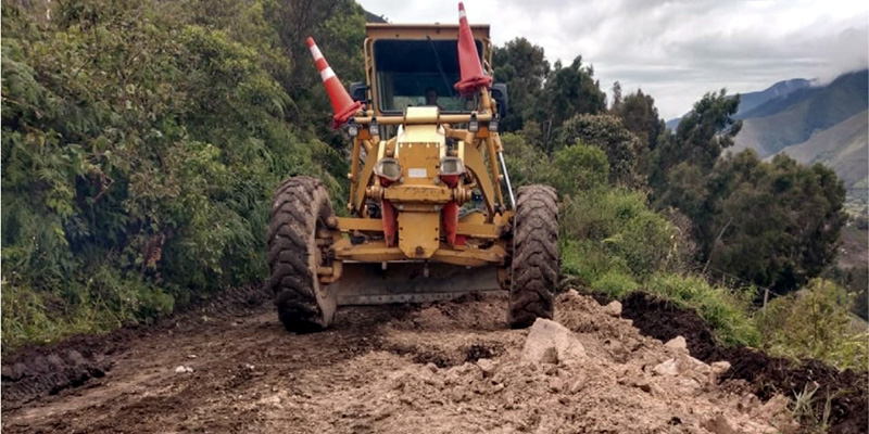 Habilitado paso de vehículos 4x4 por el sector El Cobre en la vía Gutiérrez-Guayabetal


























