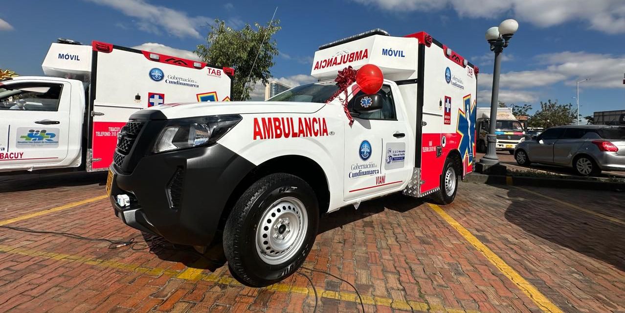 Con $5.000 millones invertidos, Cundinamarca entrega nuevas ambulancias a 13 municipios del departamento

