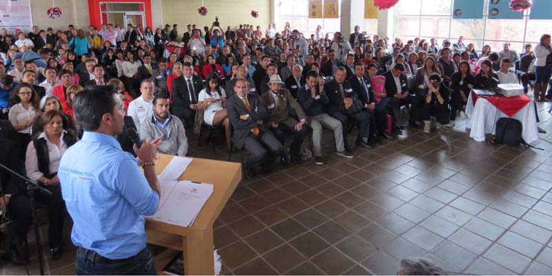 Gobernador Jorge Rey y Ministra de Educación, Gina Parody, entregaron incentivos a los mejores colegios por su excelencia educativa