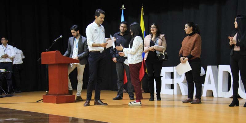 Convocatoria para acceder al beneficio de registro, permiso o notificación sanitaria ante el Invima

























