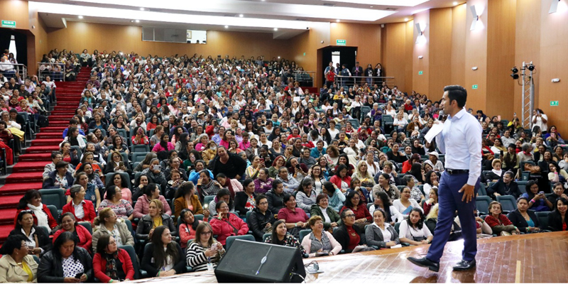 ‘Soñamos con un departamento defensor de los Derechos Humanos de las Mujeres y, con ustedes, lo hicimos realidad”: Jorge Rey