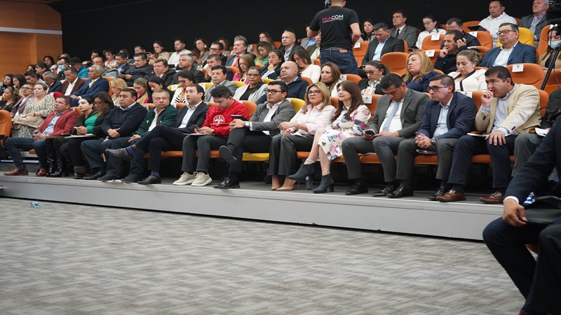 Más de $13 billones, la mayor inversión en la historia en obras que impactan los 116 municipios en las 15 provincias