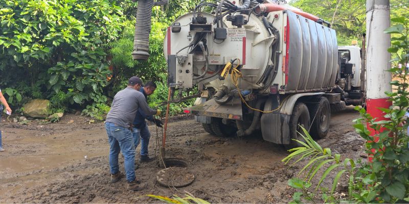 Empresas Públicas de Cundinamarca atiende emergencia en Viotá tras inundaciones