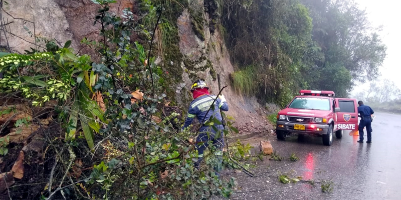 Alcaldes deben activar sus consejos de gestión del riesgo por intensas lluvias



























