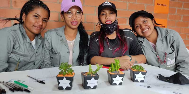 Cundinamarca le apuesta a la formación de las mujeres floricultoras





