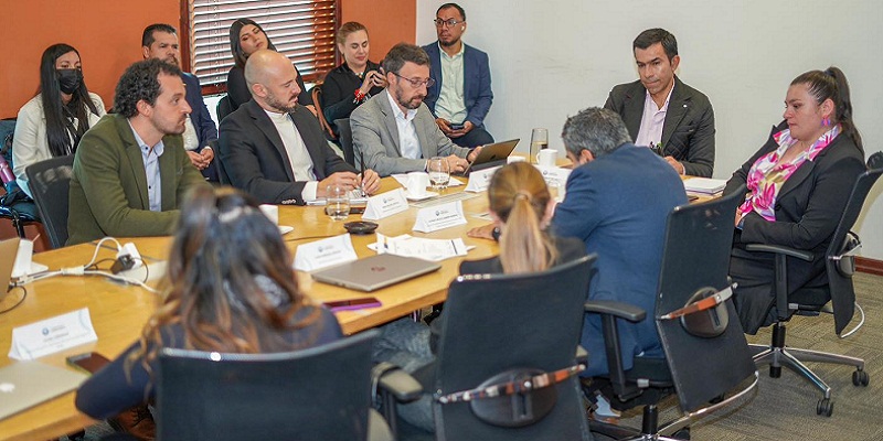 Gobierno departamental analiza proyectos estratégicos de movilidad regional