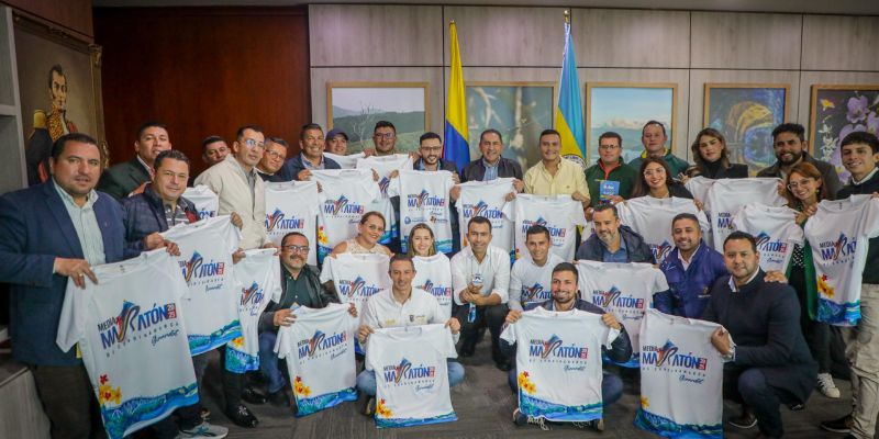 Gobernador Jorge Rey entrega bonos de descuento para la Media Maratón a provincias con procesos de atletismo en Cundinamarca