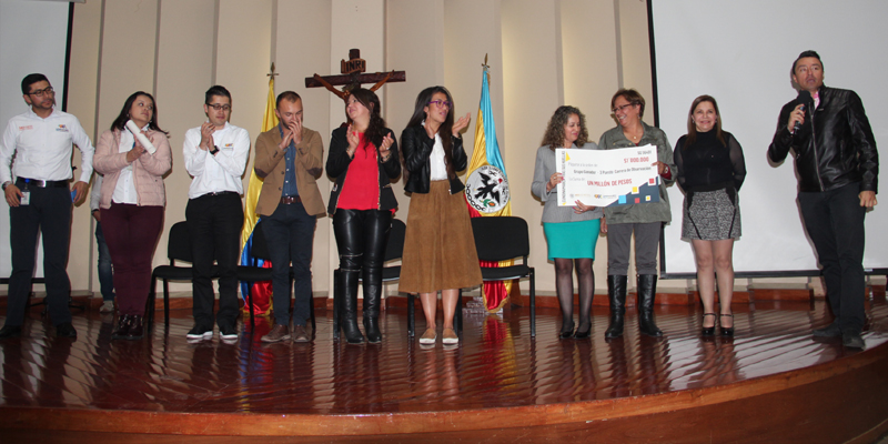 Reconocimiento a funcionarios del programa ‘Cundinamarca a su servicio’





















