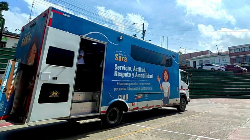 
Con unidad móvil, atención al ciudadano en Granada
