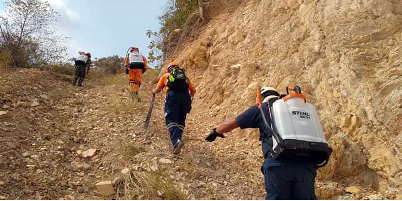 Unidad Administrativa Especial de Gestión de Riesgo de Cundinamarca trabaja en control de varios incendios 




