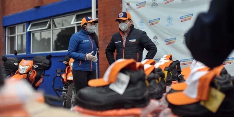 Motos y uniformes fortalecen  trabajo de organismos de socorro en Cundinamarca