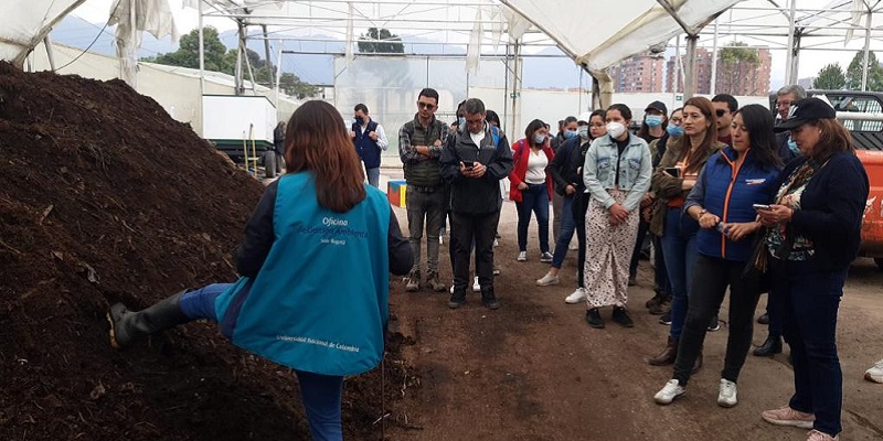 La Gobernación de Cundinamarca a través de la Secretaría de la Función Pública visitó la Asociación de Recicladores Puerta de Oro