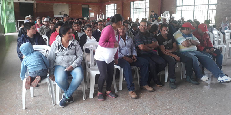 Socialización de proyecto de gasificación en Granada y Tena a cerca de 400 usuarios












































