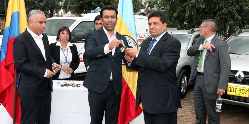 Gobernación de Cundinamarca entrega vehículos para garantizar labores del CTI de la Fiscalía
