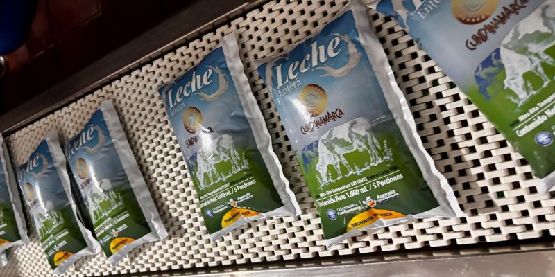 Cundinamarca respondió a la crisis: los primeros 21.000 litros de leche UHT están listos para salir al mercado