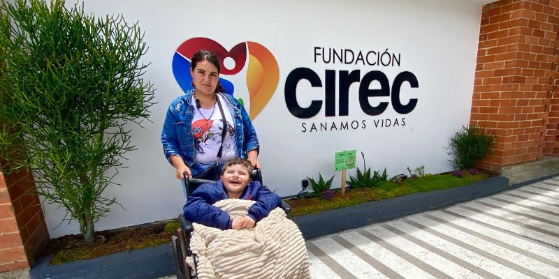 300 niños con discapacidad en Cundinamarca reciben valoraciones para acceder a sillas de ruedas neurológicas
