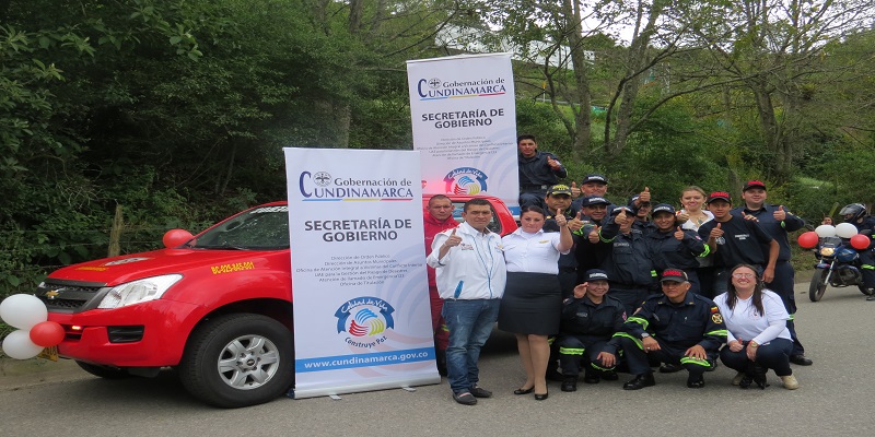 GOBERNACIÓN DE CUNDINAMARCA ENTREGA VEHÍCULOS PARA ATENCIÓN DE EMERGENCIAS AL MUNICIPIO DE UNE  