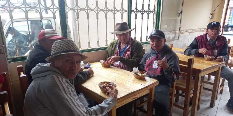 Usuarios del Centro Masculino Especial La Colonia reciben incentivos económicos por sus labores