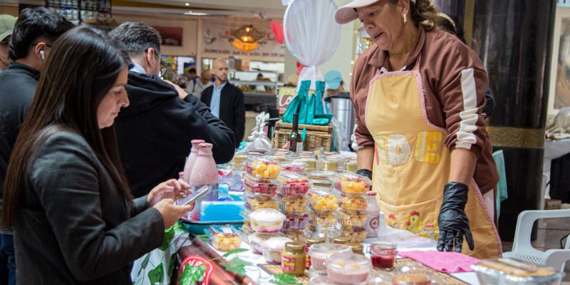 Emprendimientos verdes protagonizan la quinta muestra comercial en la Gobernación


