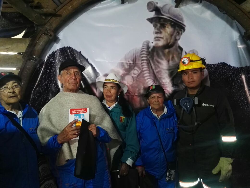 Mundo minero del departamento se muestra en Expocundinamarca 2017










































