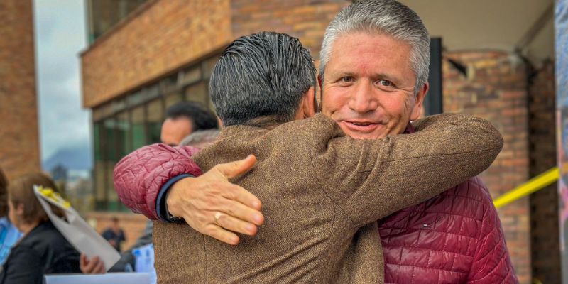 Gobernación de Cundinamarca celebra a sus servidores públicos con homenajes a la trayectoria y la excelencia
