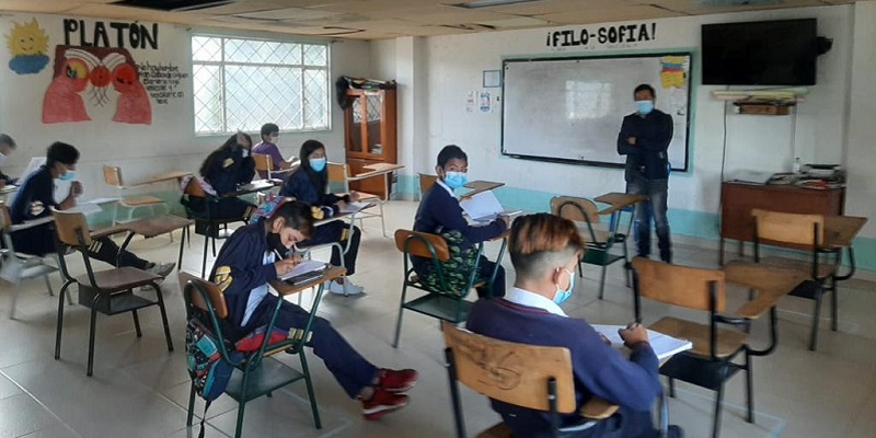 Más 230 mil estudiantes vuelven a la presencialidad en Cundinamarca este lunes
