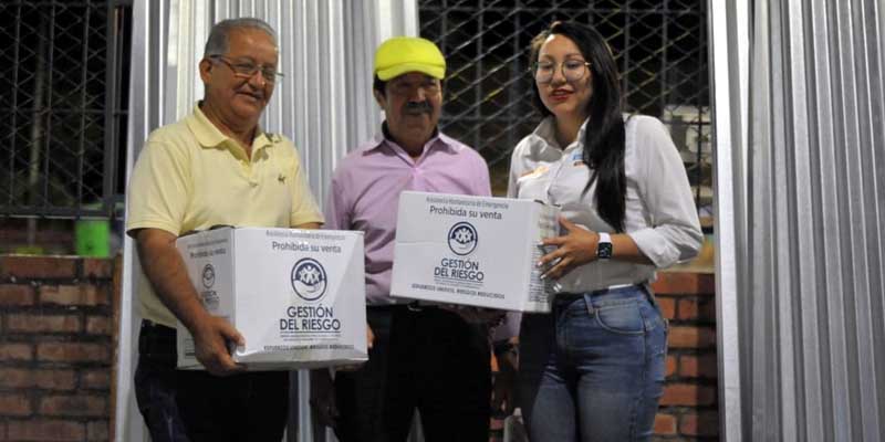 Entrega de ayudas humanitarias a damnificados por vendaval en La Palma y El Peñón