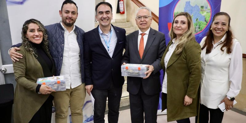 Semilleros con chips: colegios de Cundinamarca reciben kits de robótica para cultivar ciencia y tecnología