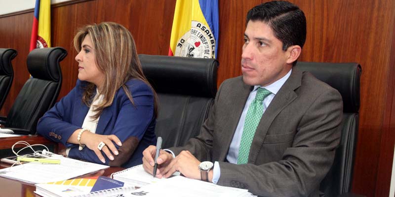 Un estimado de $4.800 millones se invertirá en la reubicación del colegio Fidel Cano de Tena




























































