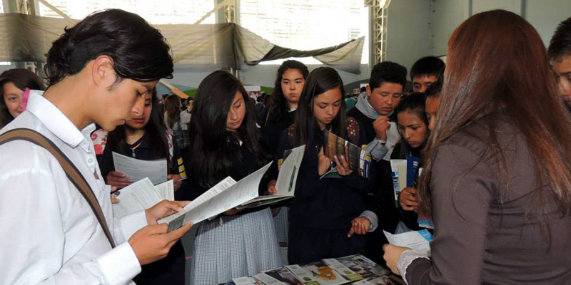 Más jóvenes con acceso y permanencia en la educación superior













































