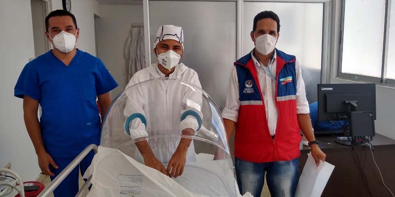 UAEGRD entrega iglús para realizar procedimientos a pacientes con coronavirus que requieren ventilación asistida