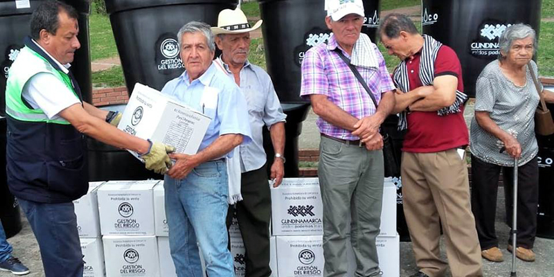 Afectados por vendavales en Pandi, La Palma y Tibacuy recibieron ayudas humanitarias





