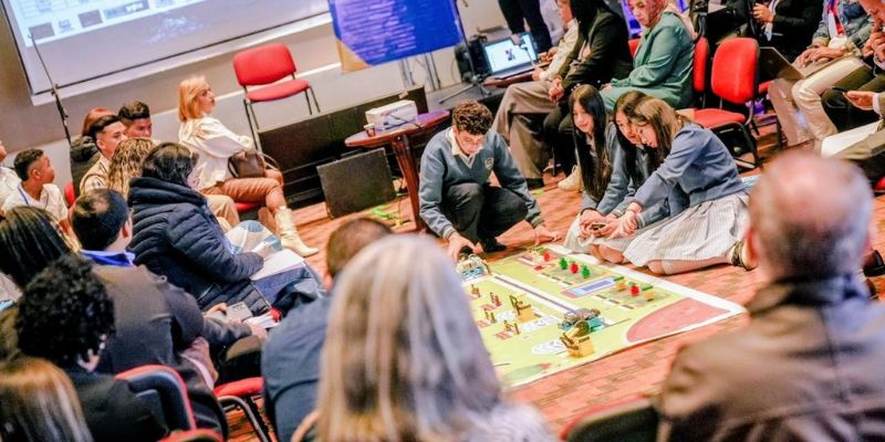 Cundinamarca impulsa vocaciones científicas con Jornada Escolar Complementaria de Colsubsidio