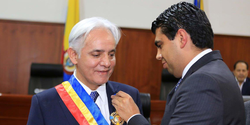 Asamblea de Cundinamarca reconoce la trayectoria del médico Julio César Granada Camacho 





































