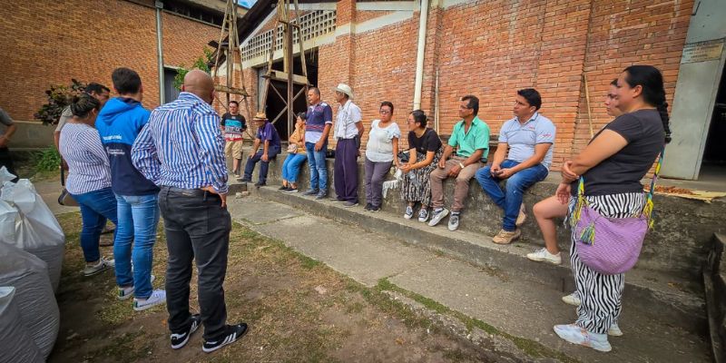 20 productores de Viotá y El Colegio reciben insumos para fortalecer la piscicultura y la seguridad alimentaria