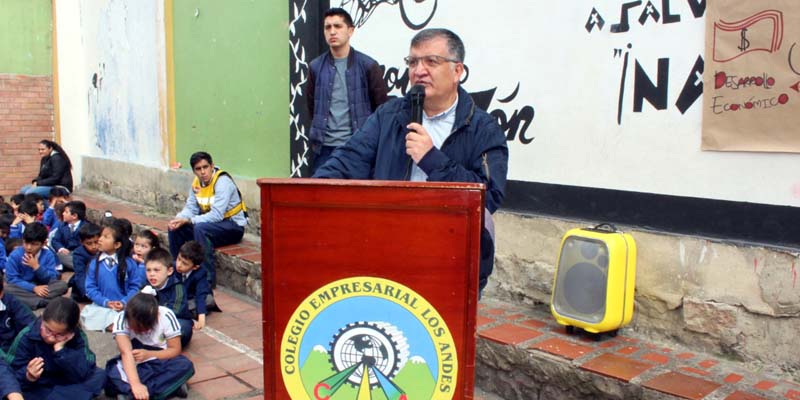 Facatativá y Chía reciben cajas de reciclaje inteligente