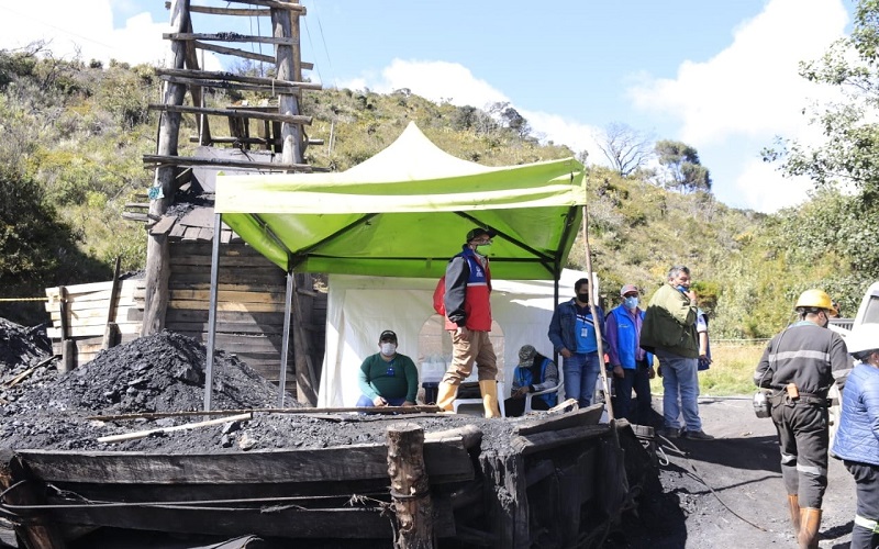 Gobernación adelanta operativo de rescate de tres mineros atrapados en la mina Los Alisos de Lenguazaque
