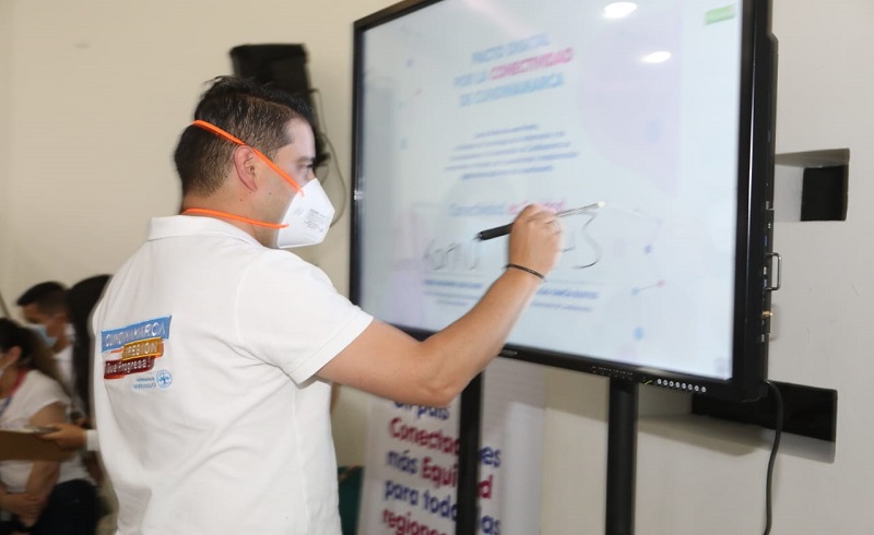 En el 2022 Cundinamarca tendrá más de 23 mil nuevos hogares de estratos 1 y 2 conectados a internet