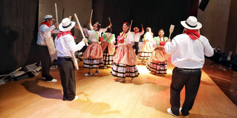 Maestros de Facatativá y Almeidas, vencedores en el IV Encuentro Departamental Folclórico y Cultural del Magisterio




























